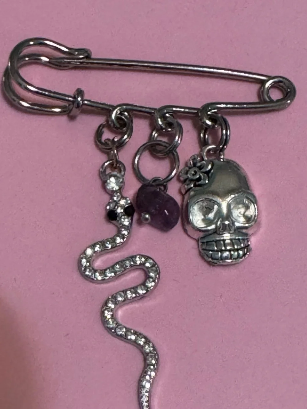 BLING! 👻 Silver-toned Safety Pin Brooch w/ Sparkly Snake, Skull & Amethyst Stone